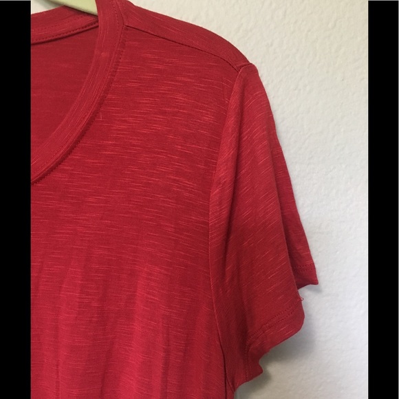 Red front tie basic tee. ❤️🥀 - Picture 3 of 6